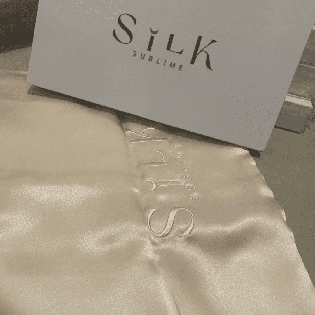 taie d'oreiller en soie rose chair